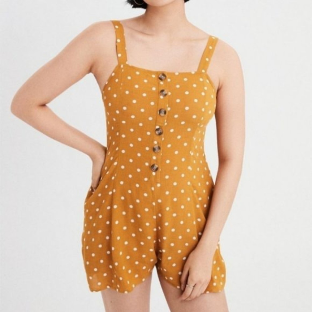 5/$25 American Eagle Golden Yellow Polka Dot Romper M